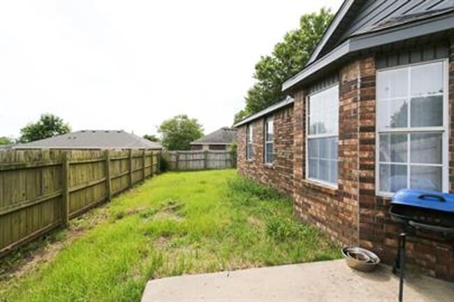 Building Photo - 1243 Oleander Ln