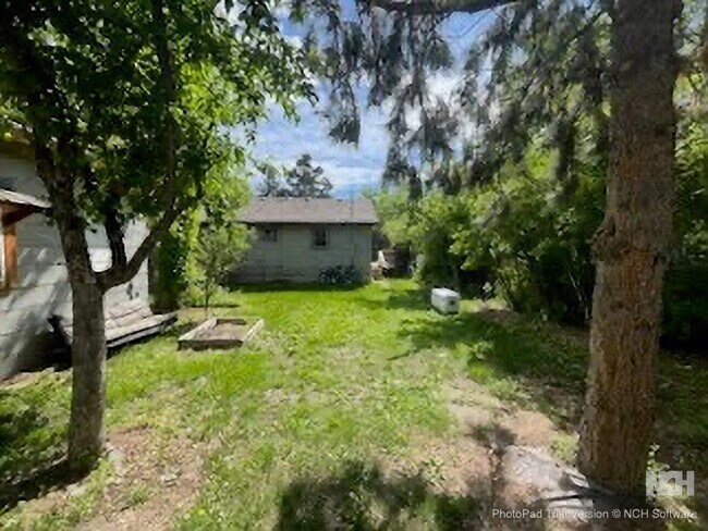 Building Photo - 407 S 10th Ave