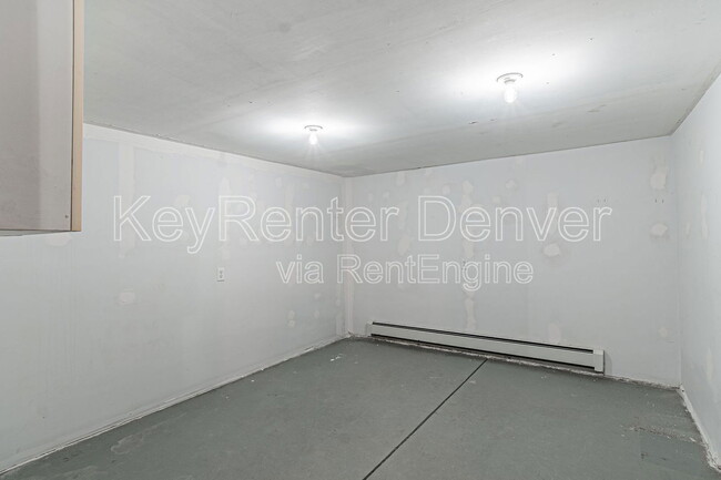 Building Photo - 990 Beech St