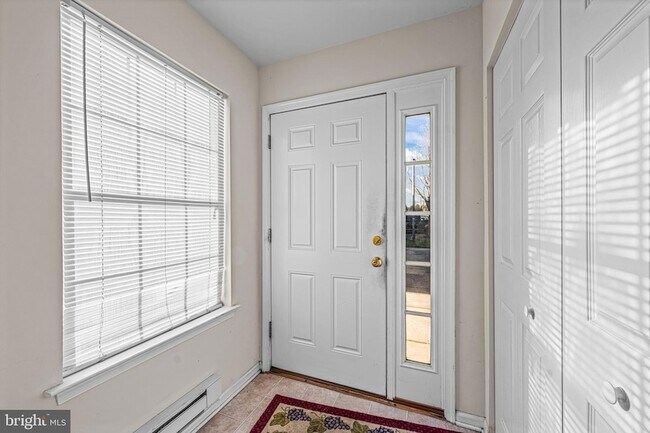 Building Photo - 656 Covington Ct