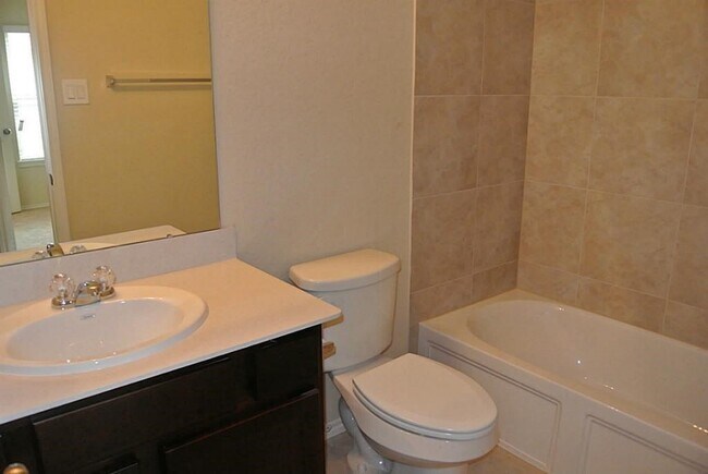 Building Photo - 1742 Parkside Shrs Ln