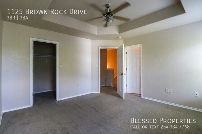 Building Photo - 1125 Brown Rock Dr