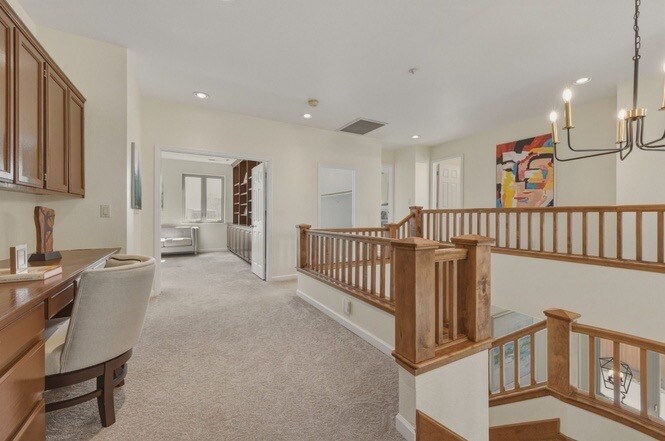 Building Photo - 1433 Jayhawk Ln