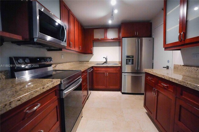 Building Photo - 6039 Collins Ave