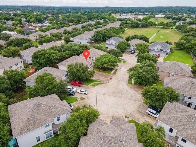 Building Photo - 336 Capella Oaks Ln