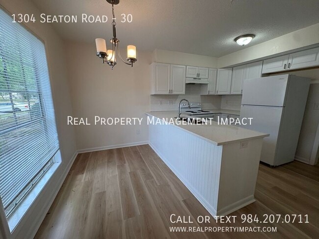 Building Photo - 1304 Seaton Rd