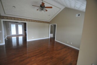Building Photo - 106 Amy Ct