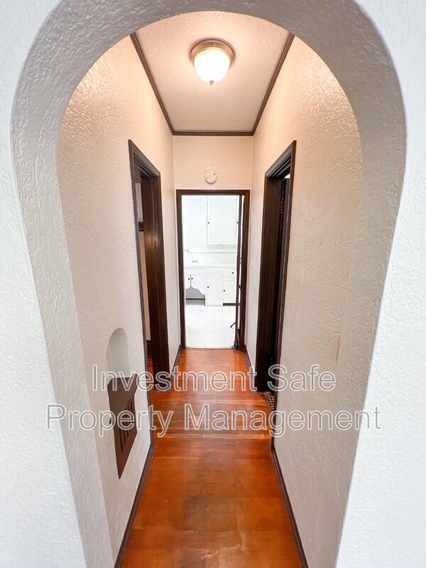 Building Photo - 3785 Park Blvd
