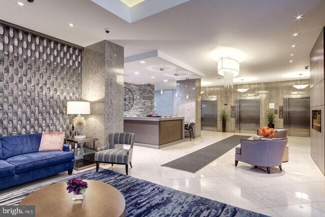 Building Photo - 1011 Arlington Blvd