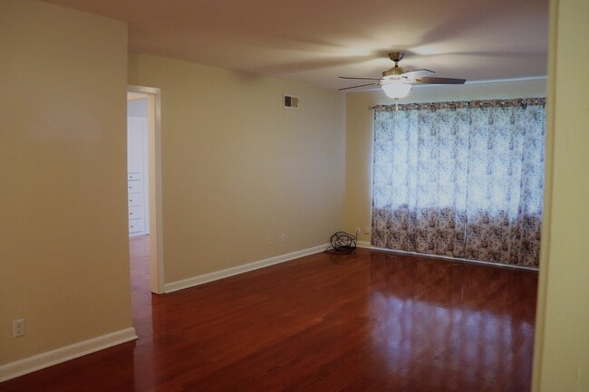 Building Photo - Bossier City, LA - 71112 - Beautifully upd...