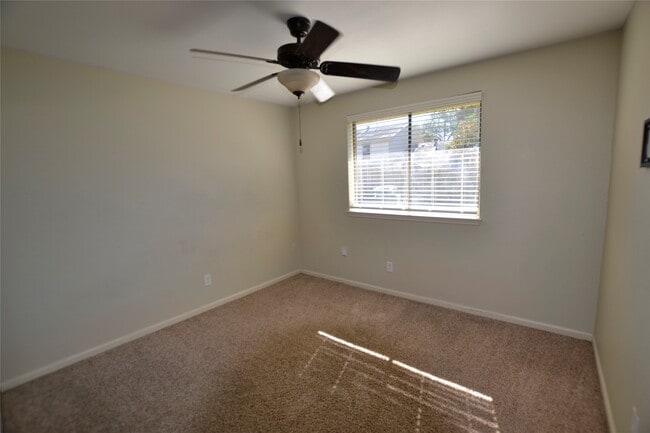 Building Photo - 18735 Shannon Glen Ln