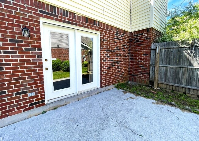 Building Photo - Cute 3 bedroom/2 bath house for rent-West ...