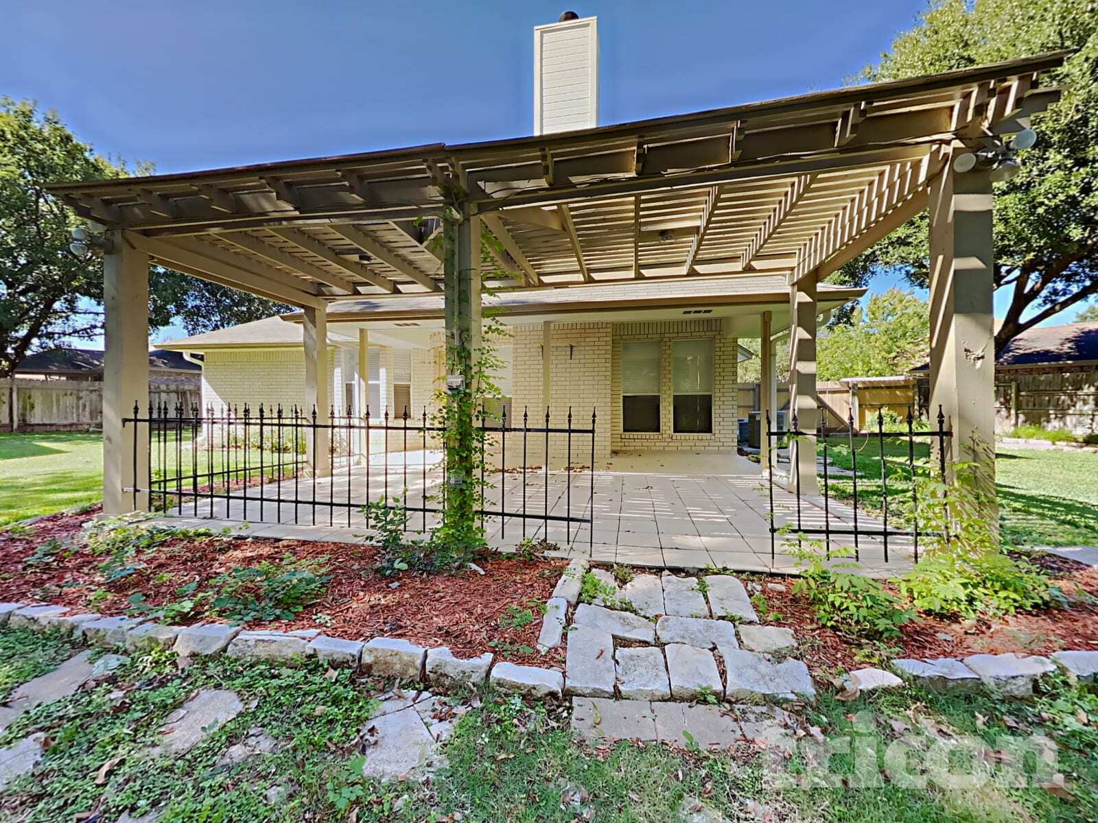 Building Photo - 1220 Idlewood