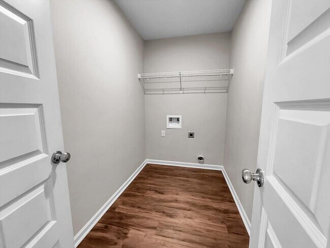 Building Photo - 1739 Eli Pl