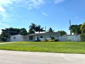 Building Photo - 4119 SW 49th St