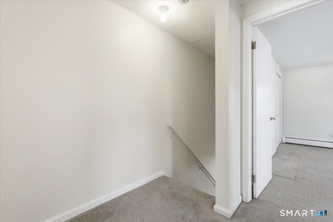 Building Photo - 194 Cherry St