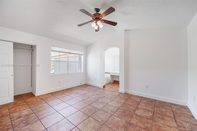 Building Photo - 1551 Seagrape Way