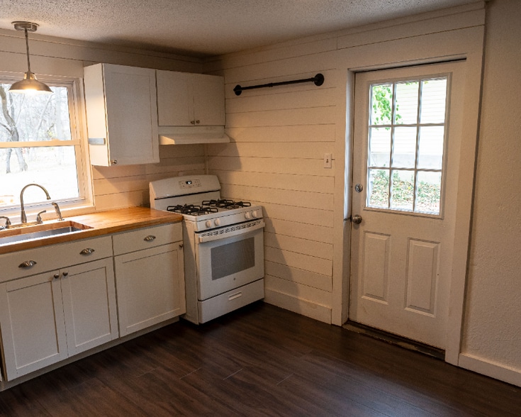 Building Photo - 1631 S Huntington Dr