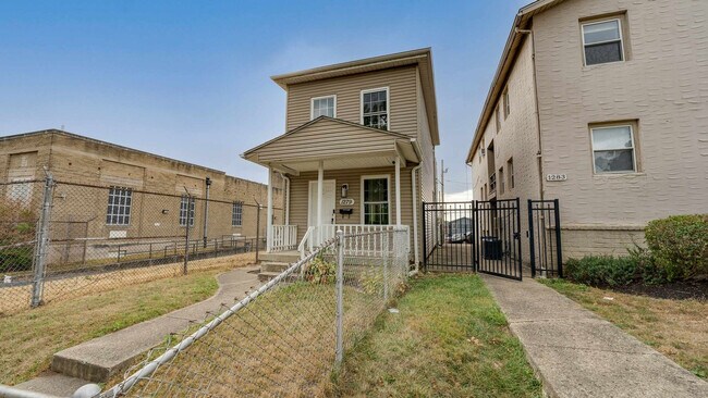 Building Photo - 1279 Indianola Ave