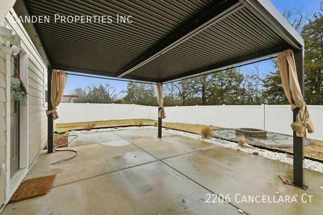 Building Photo - 2206 Cancellara Ct