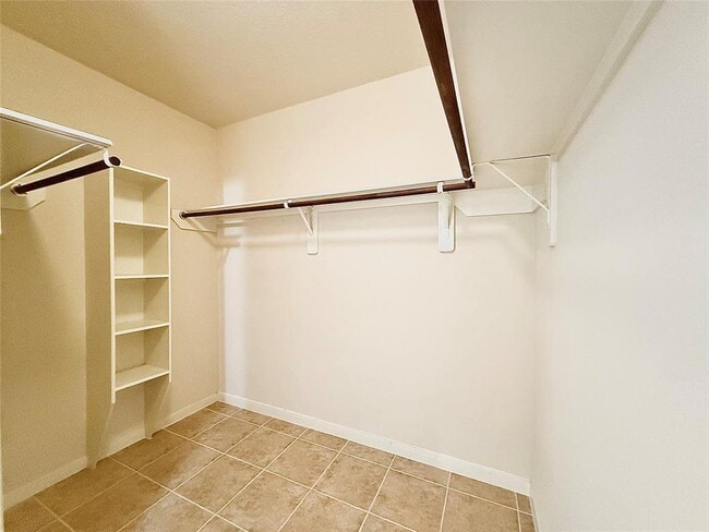 Building Photo - 2722 Kelly Brook TR
