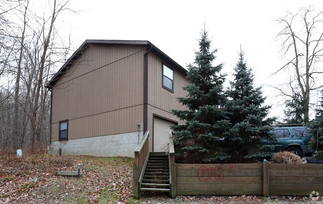 Building Photo - Hidden Pines Townhomes