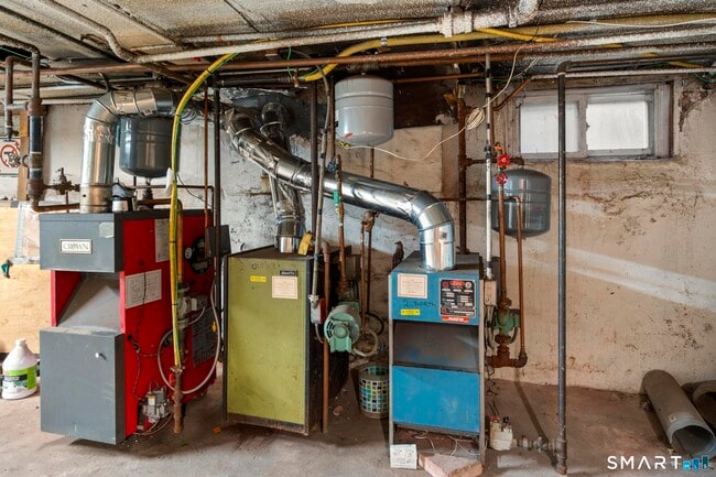 Building Photo - 87 Amity St