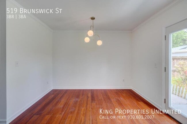 Building Photo - 519 Brunswick St