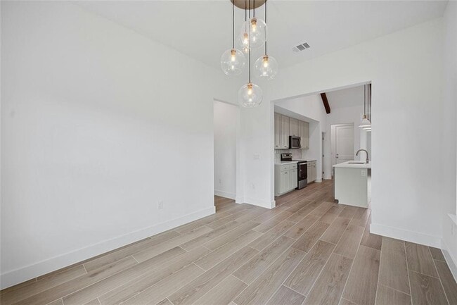 Building Photo - 2801 Wilson Ave