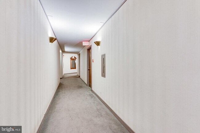 Building Photo - 955 26th St NW