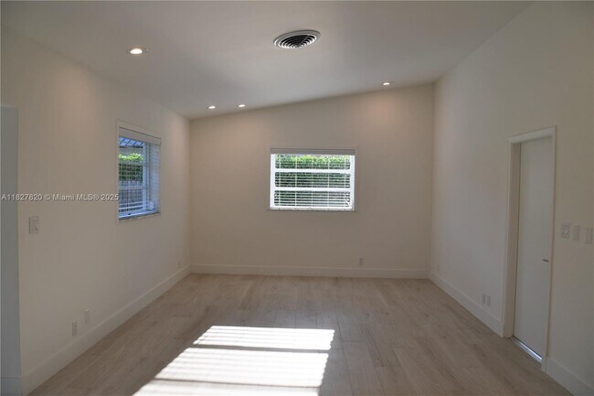 Building Photo - 7200 SW 132nd St