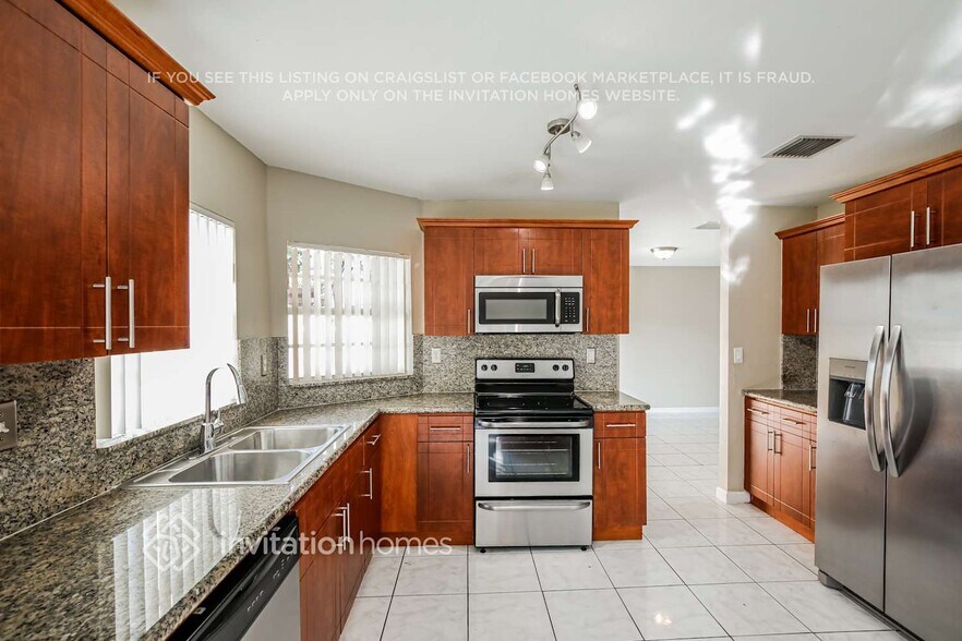 Building Photo - 15813 SW 79th St