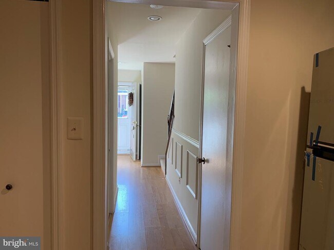 Building Photo - 8200 Aspen Glen Ct