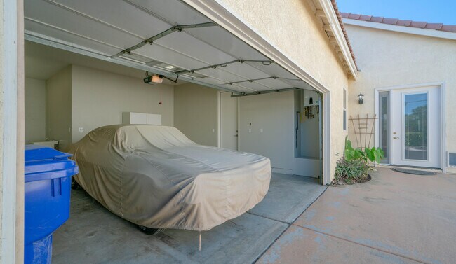 Building Photo - 49142 Barrymore St