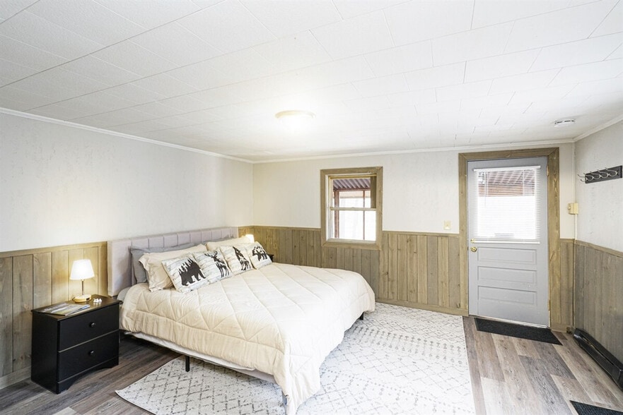 Building Photo - 72 Faulkner Rd