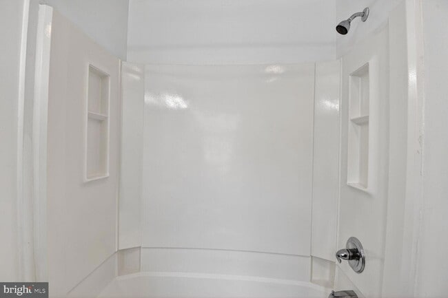 Building Photo - 1648 Park Rd NW