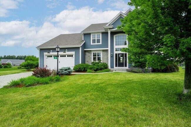 Building Photo - 3122 Mendota Ct