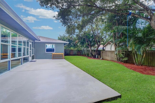 Building Photo - 2958 Meadow Wood Dr