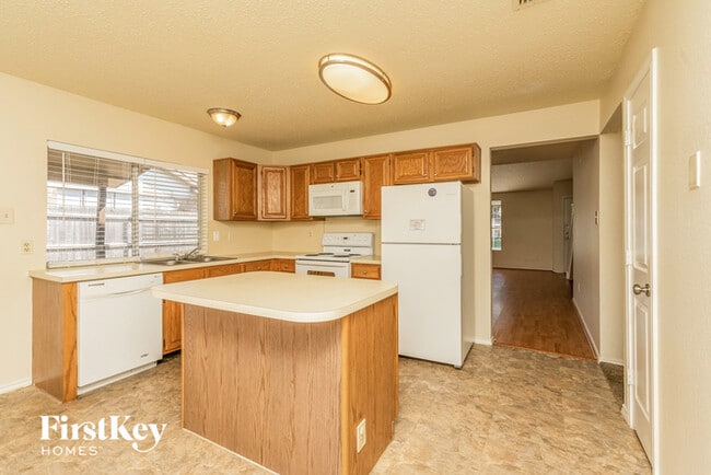 Building Photo - 4231 Glen Ridge Dr