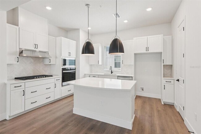 Building Photo - 3133 4th Ter N