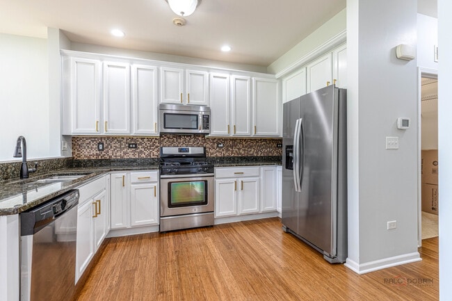Building Photo - 2659 Dunraven Ave