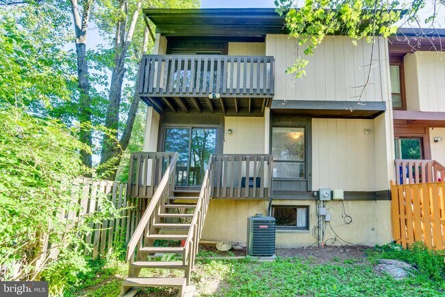 Building Photo - 4405 Elan Ct