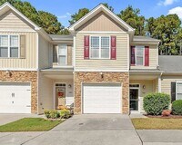 Building Photo - MUST SEE !! 3bd 3.5ba Townhome in Fuquay V...
