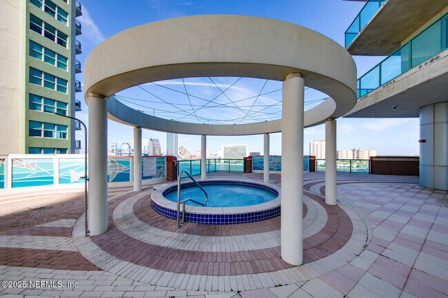 Building Photo - 1431 Riverplace Blvd