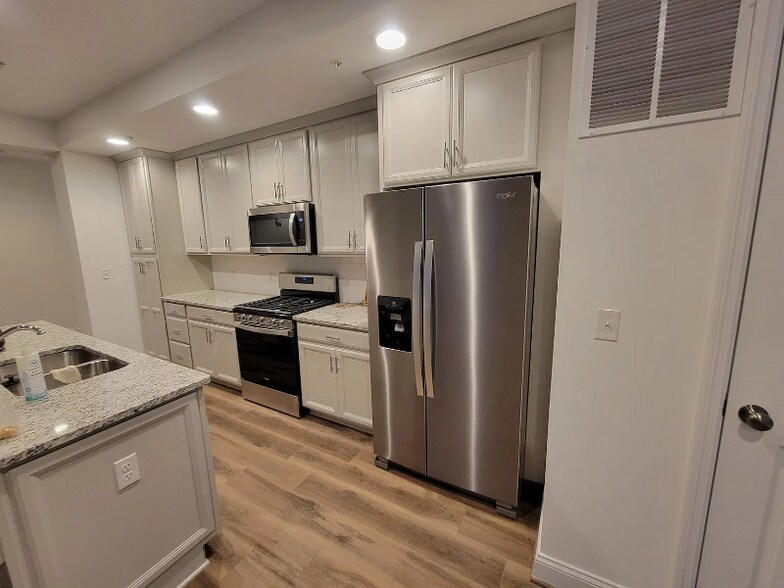 Building Photo - 3118 Detweiler Ln