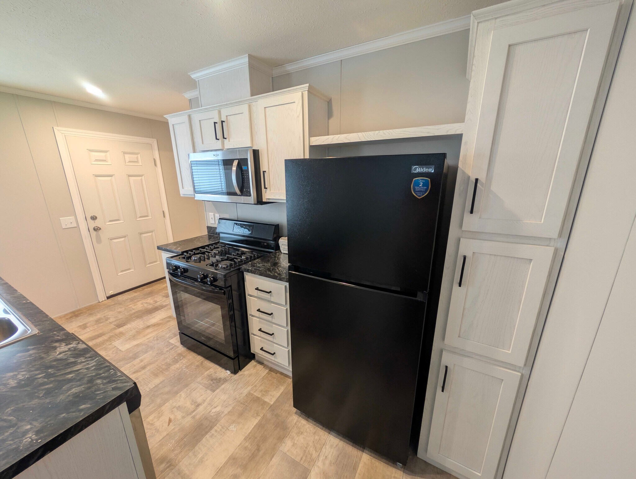 Building Photo - 15868 Marentette Dr