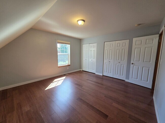 Building Photo - Craftsman Style 3 Bed/2 Bath Home - Bremerton