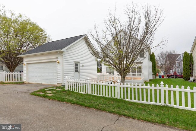Building Photo - 341 Bullskin St