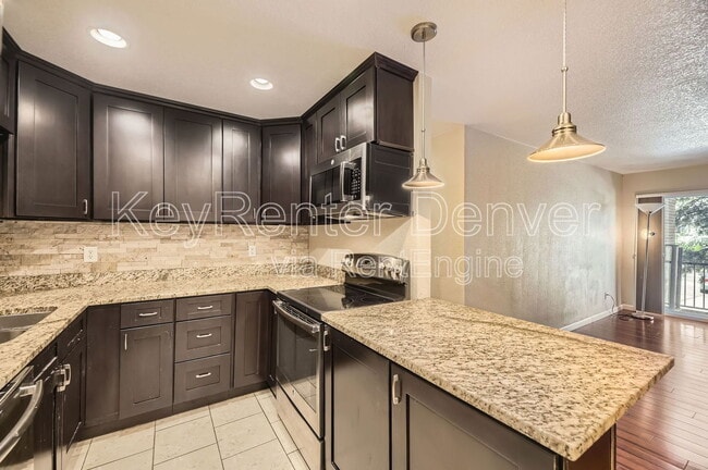 Primary Photo - 1300 Golden Cir