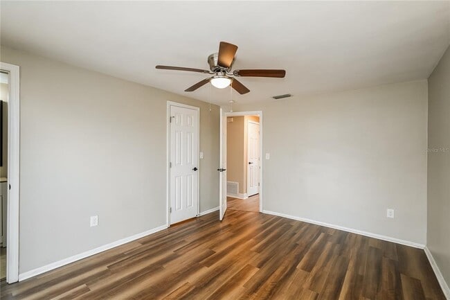 Building Photo - 3452 Brookfield Dr